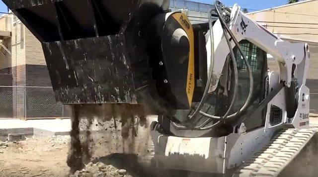 News - MB-L 140 crushing reinforced & non-reinforced concrete