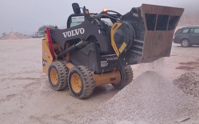 News - MB-L120 on a Volvo wheeled skid steer - incredible the productivity obtained with 15mm output in just 15 minutes!
